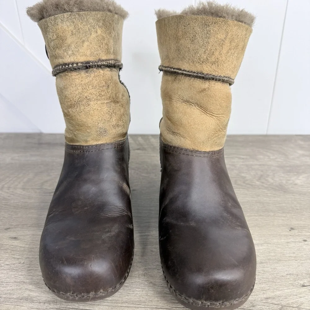 Dansko Stormy Shearling Boots Womens Sz 7 Brown Leather Real Fur Lined Fold Over
